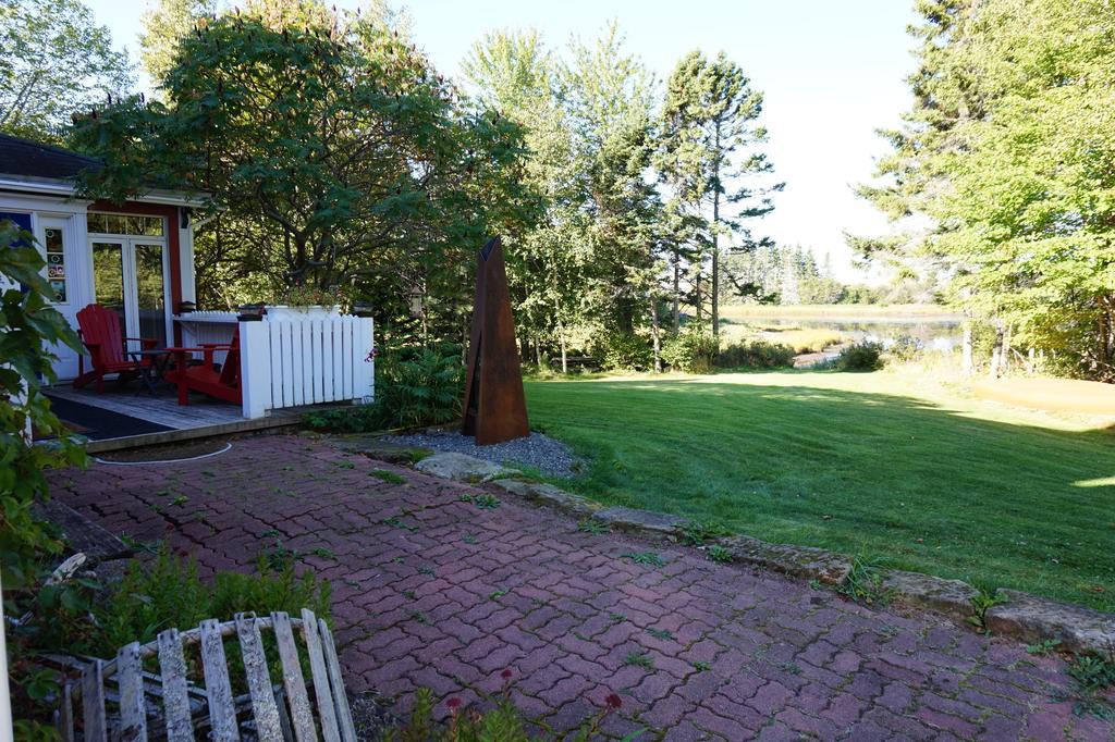 Little Shemogue Inn Exterior photo