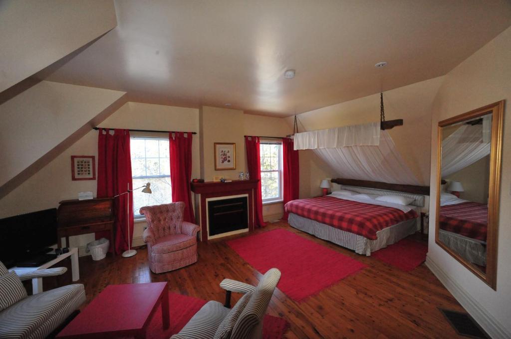 Little Shemogue Inn Room photo