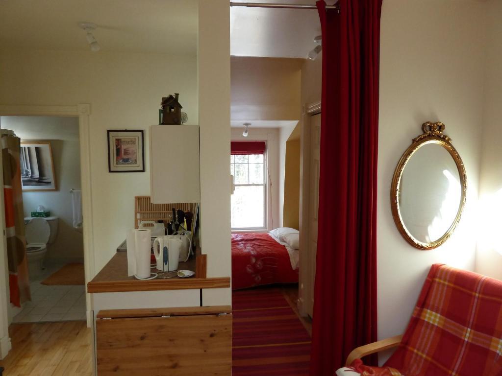 Little Shemogue Inn Room photo