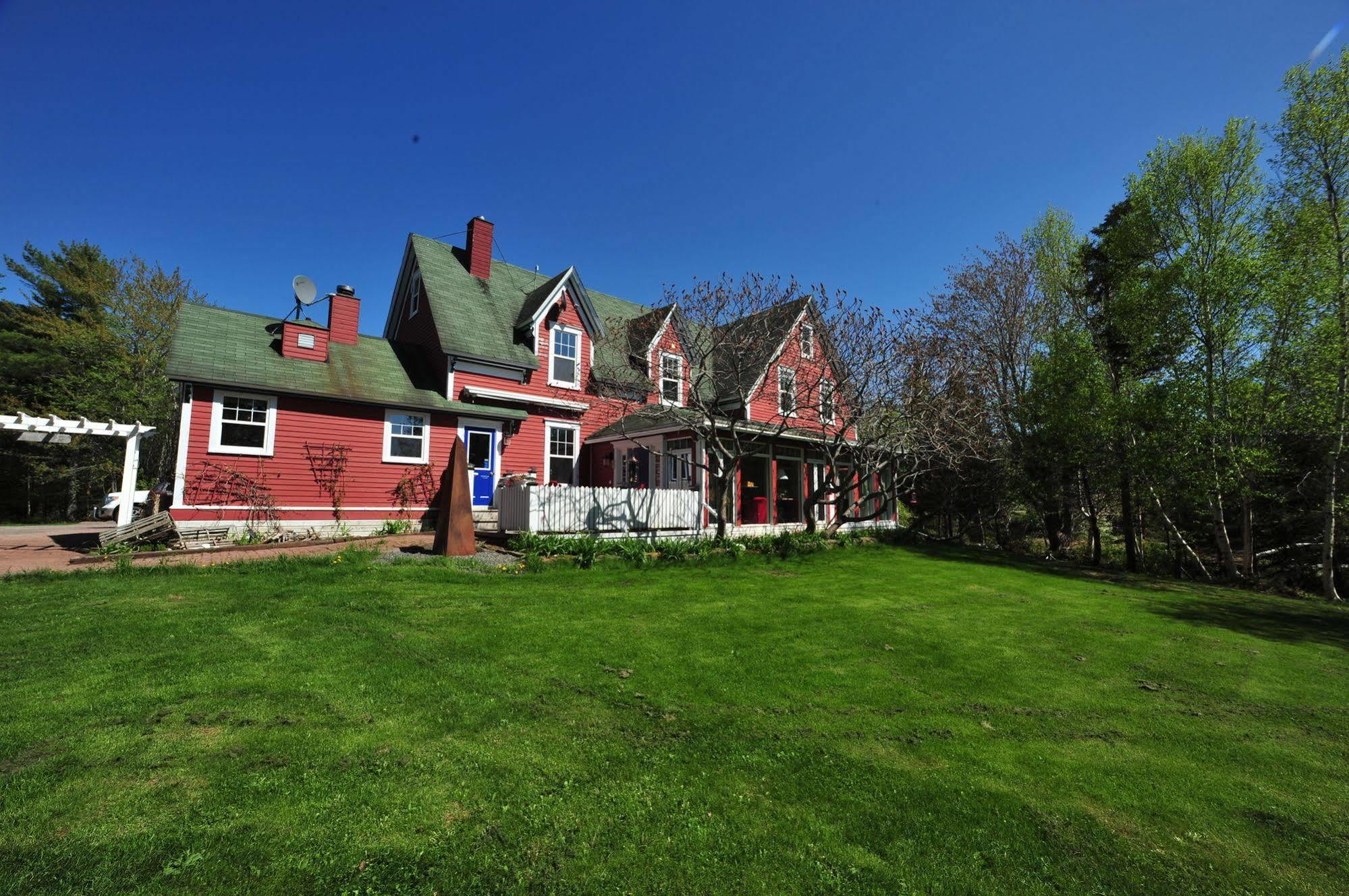 Little Shemogue Inn Exterior photo